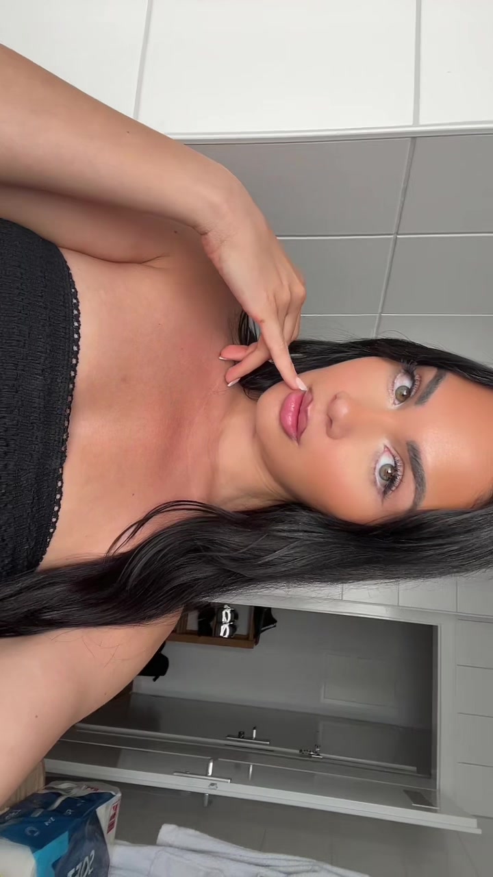 @banuxelaaa