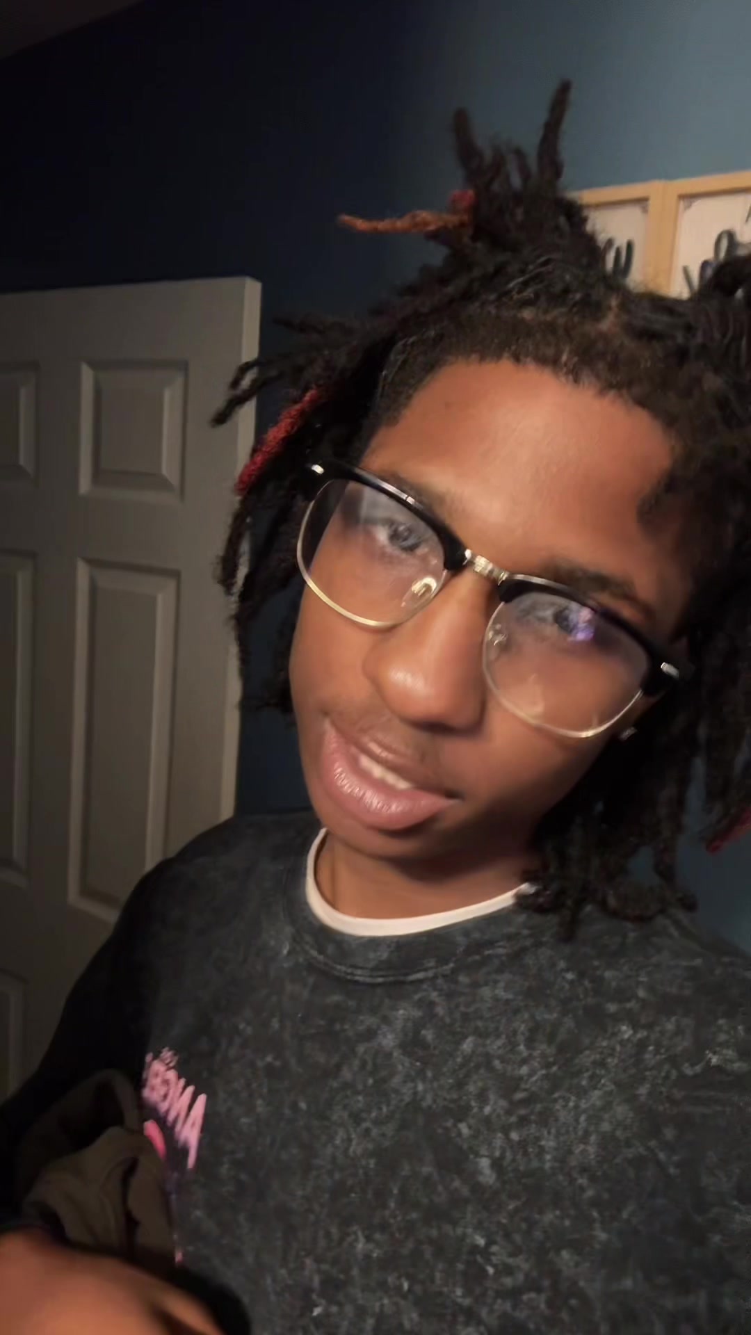 @️