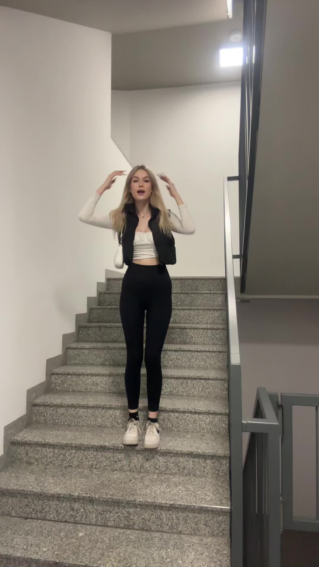 @Emka🤩