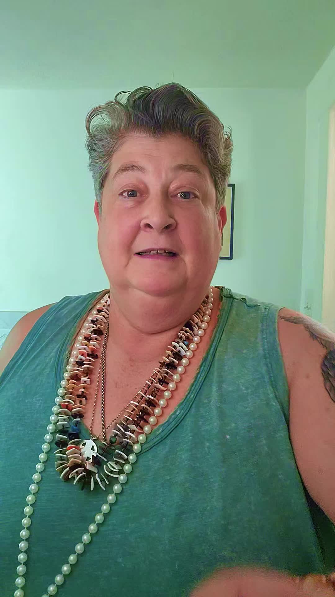 @north_omaha_cat_lady
