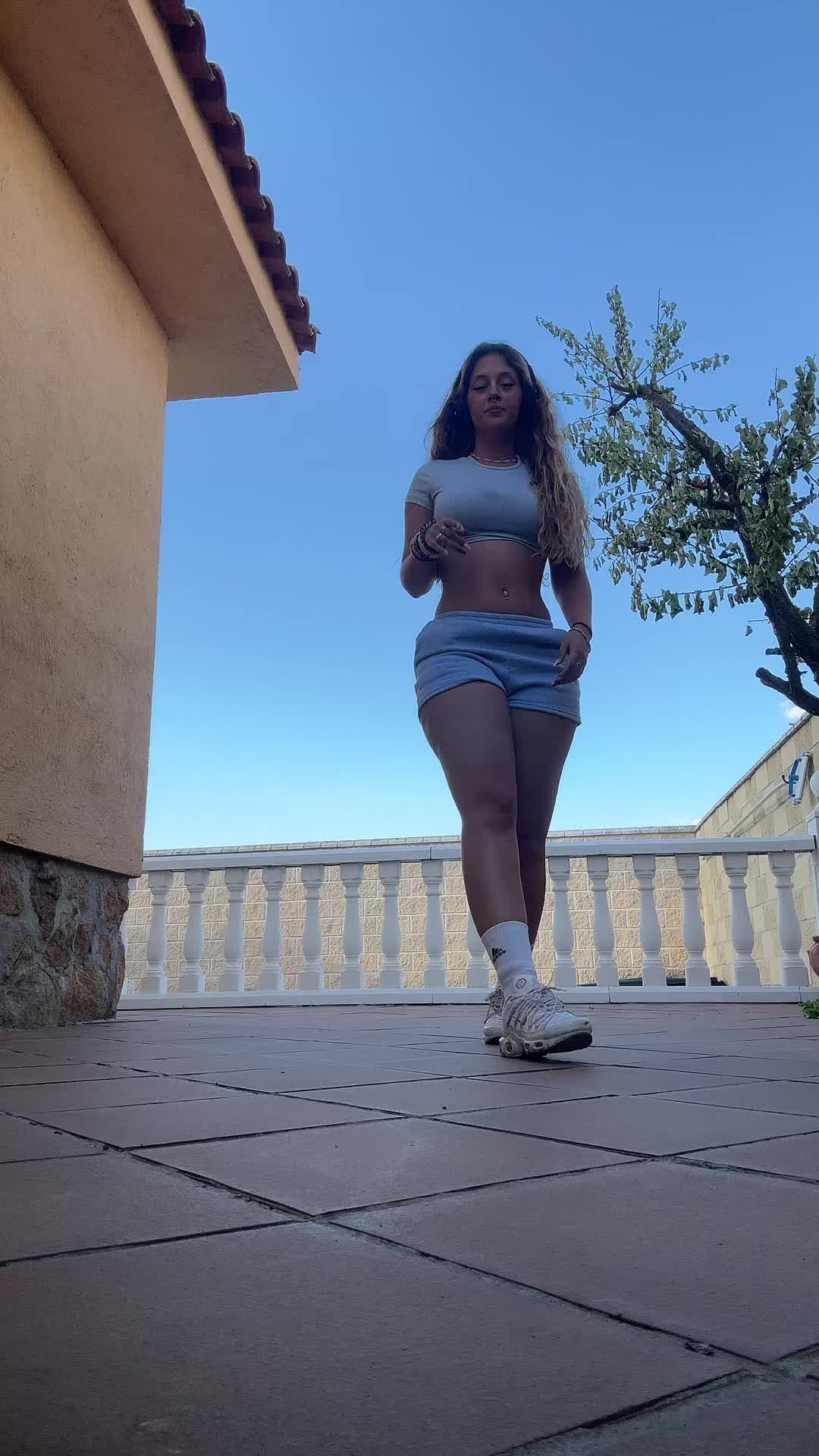 @𝔰𝔞𝔯𝔞🦋