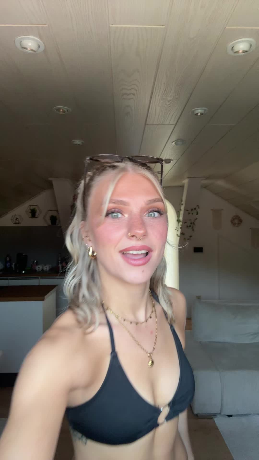 @michelle14077