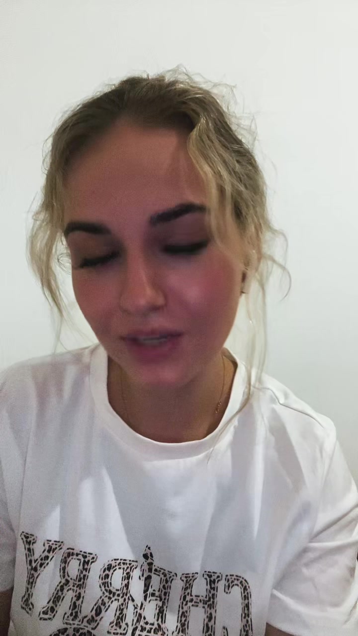 @Julyee