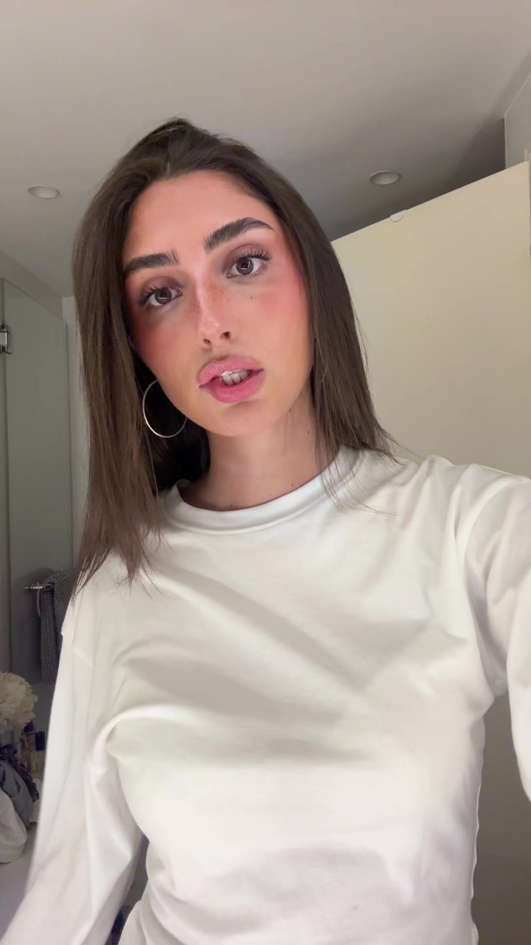 @⠀