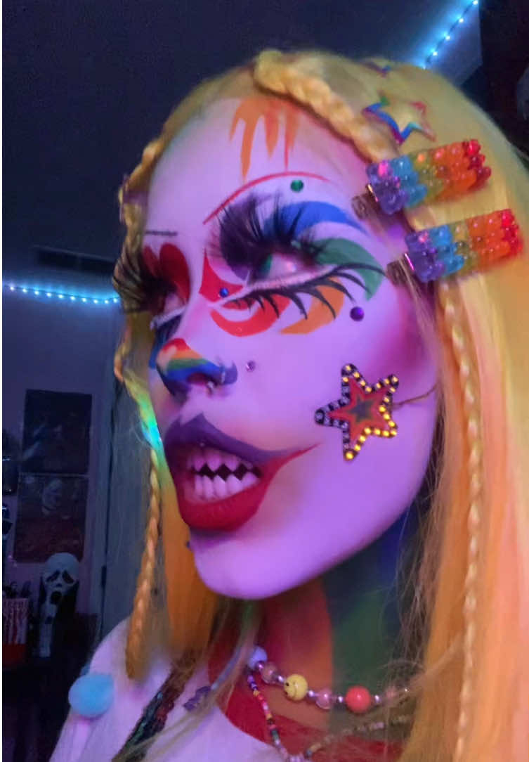 @✰Ditzy The Clown✰
