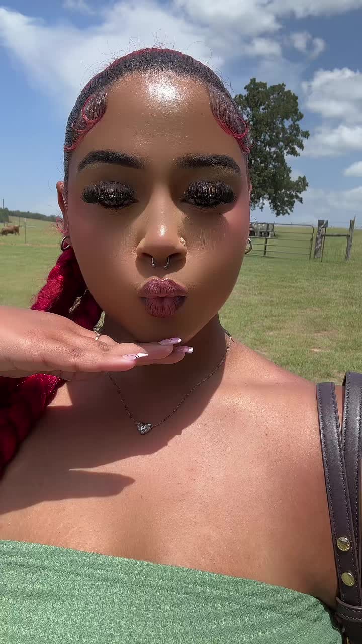 @liyah ♉︎ .