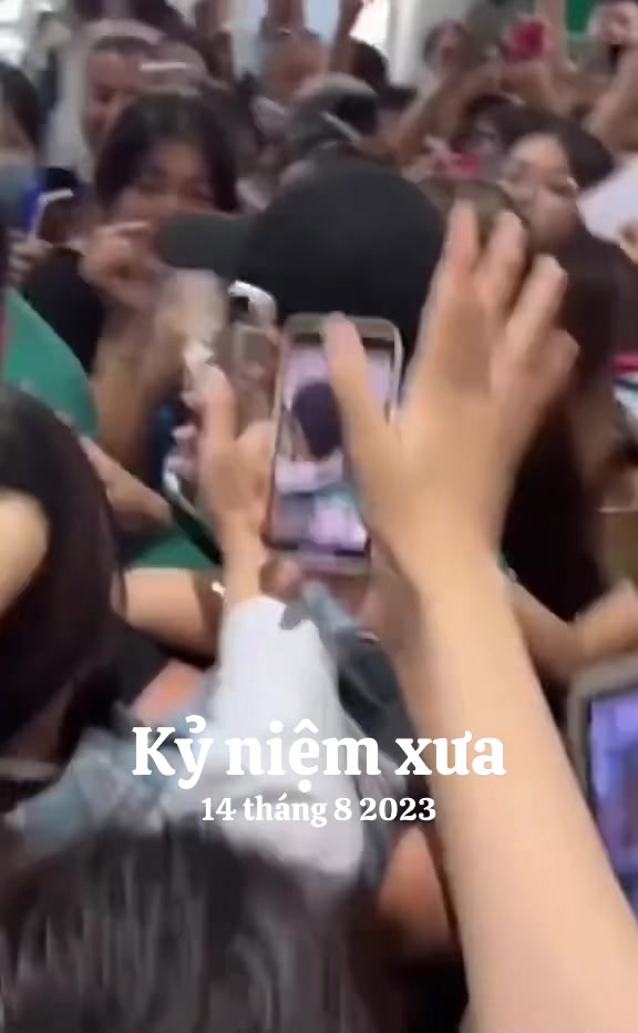 @𝙔𝙎.