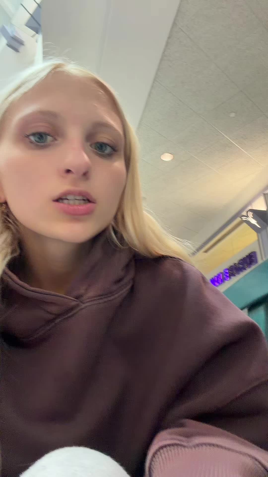 @lillycarns