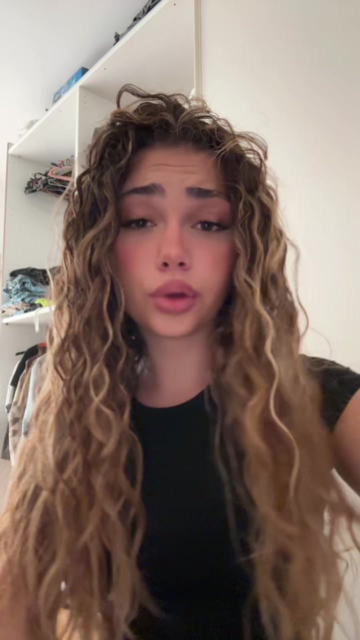 @dandreangela_