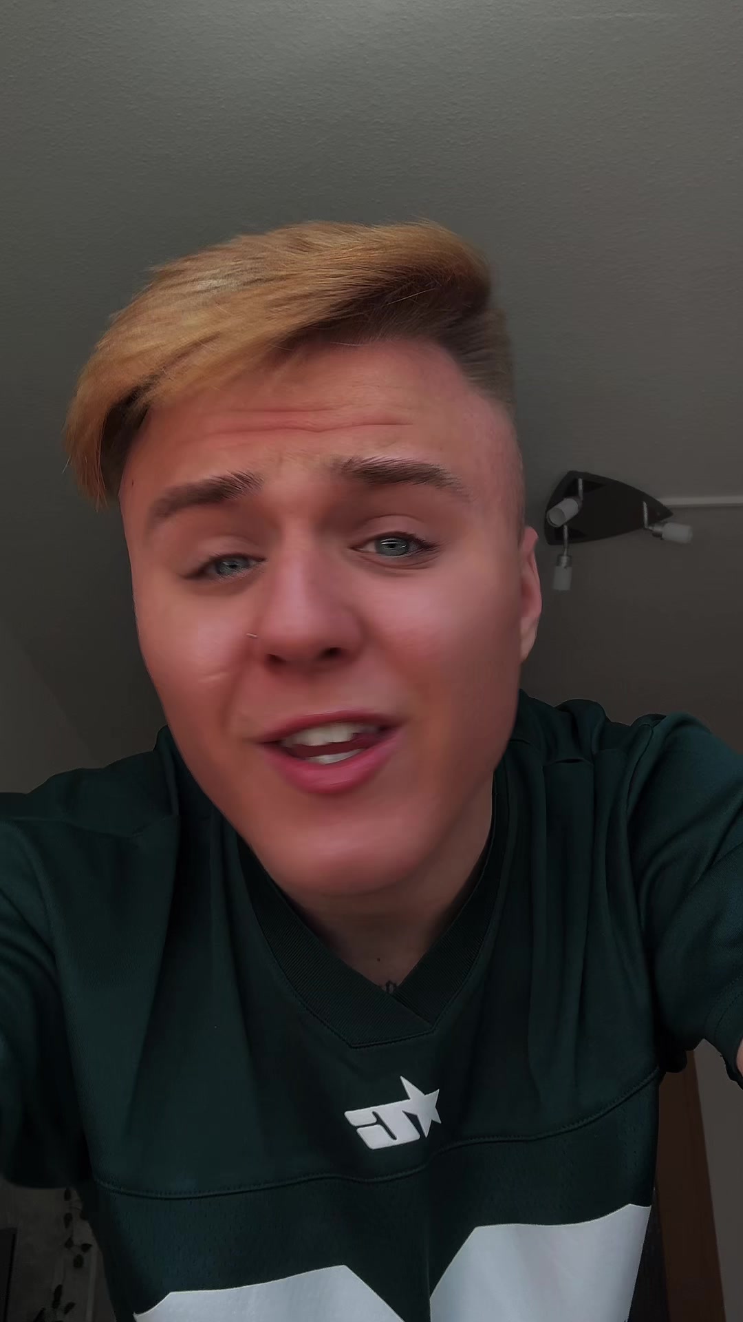 @𝐉𝐞𝐫𝐞𝐦𝐲