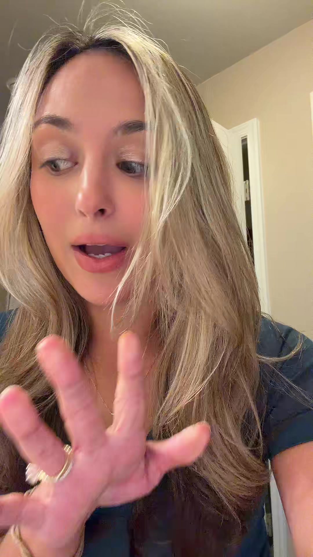 @sophfroggg