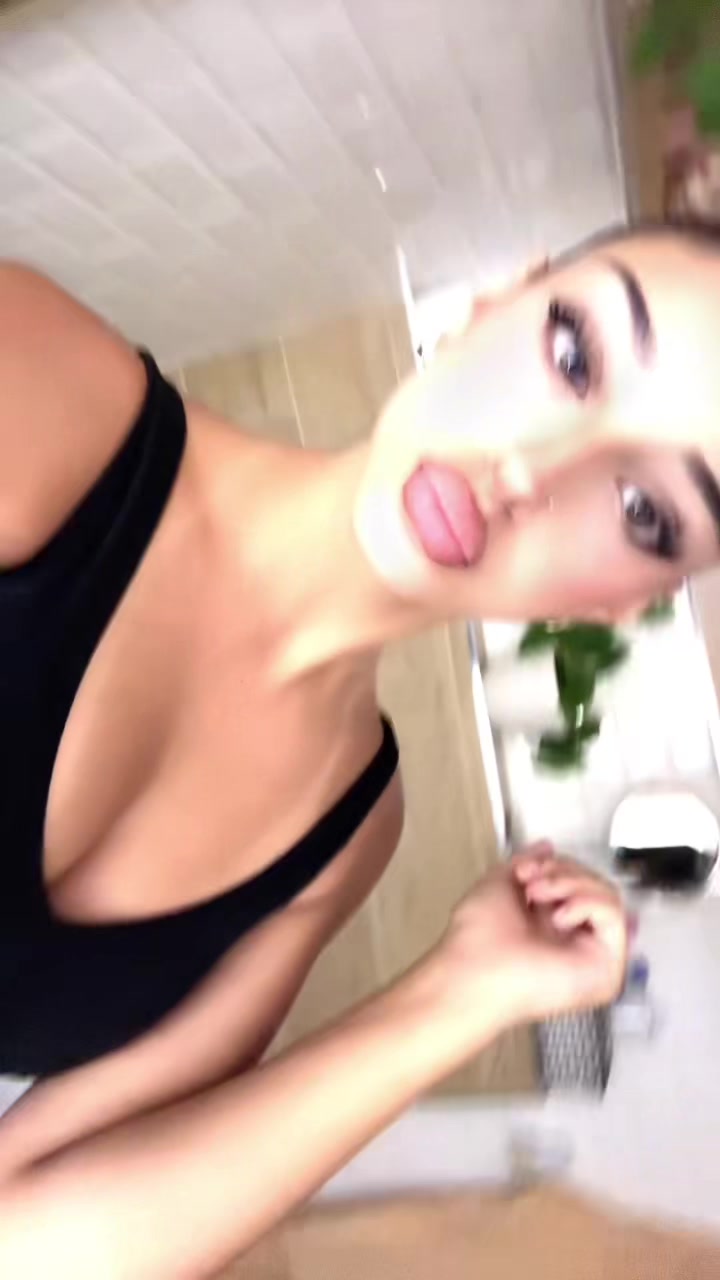 @𝑔𝒶
