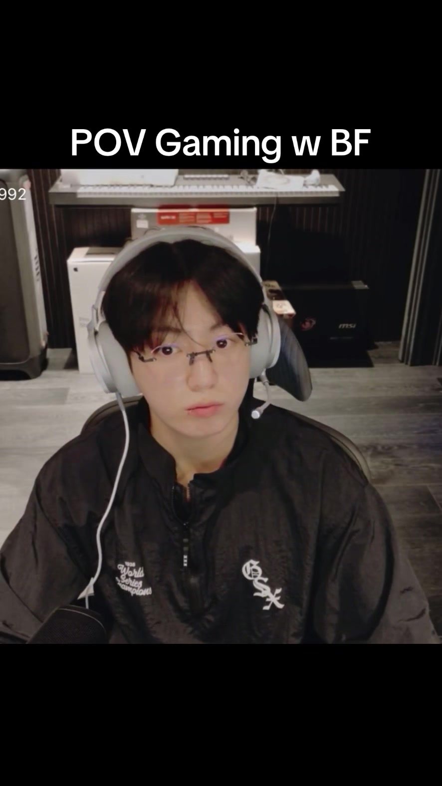 @moonchild⁷ i hi5 Jin😭💜
