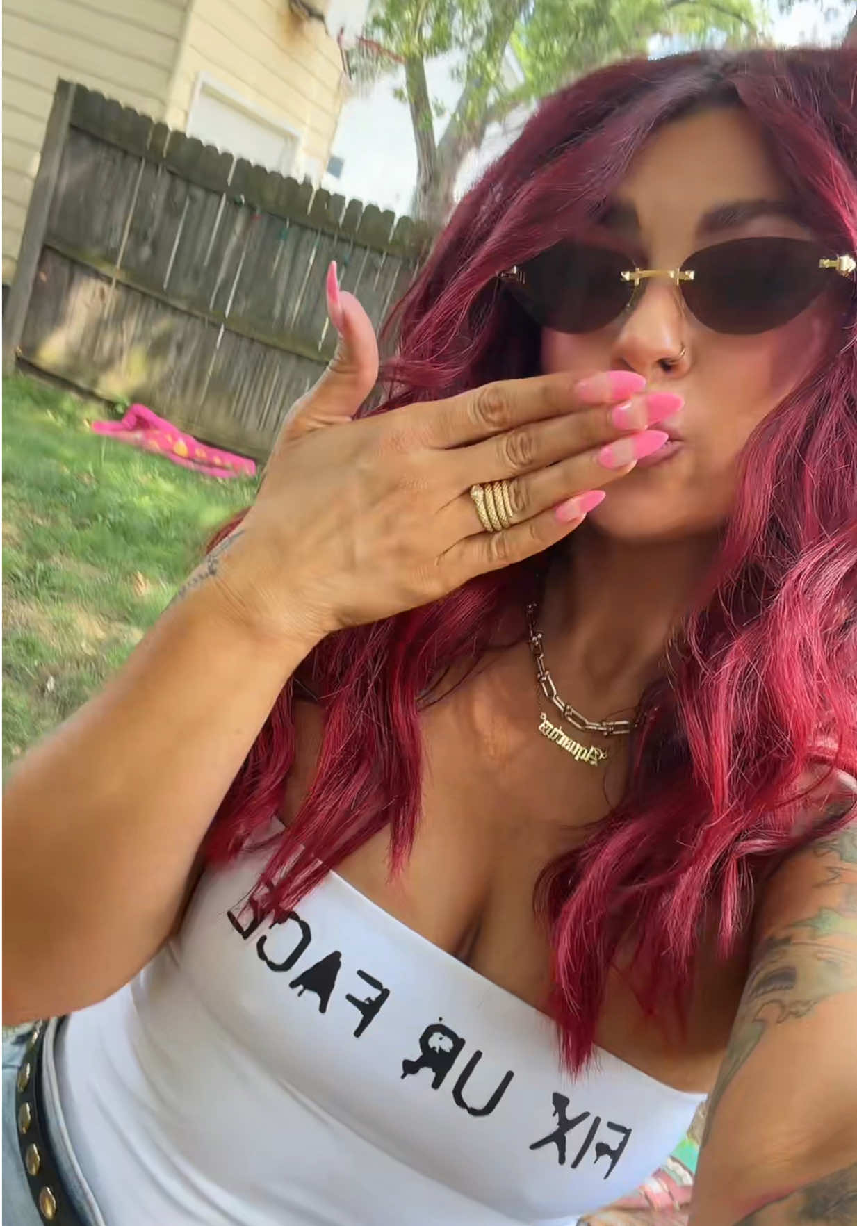 @shellylovesbighair