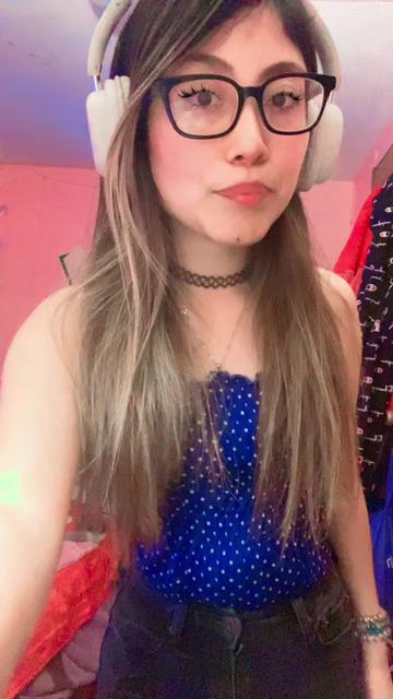 @💫🖤Ana Diaz 19💫🖤