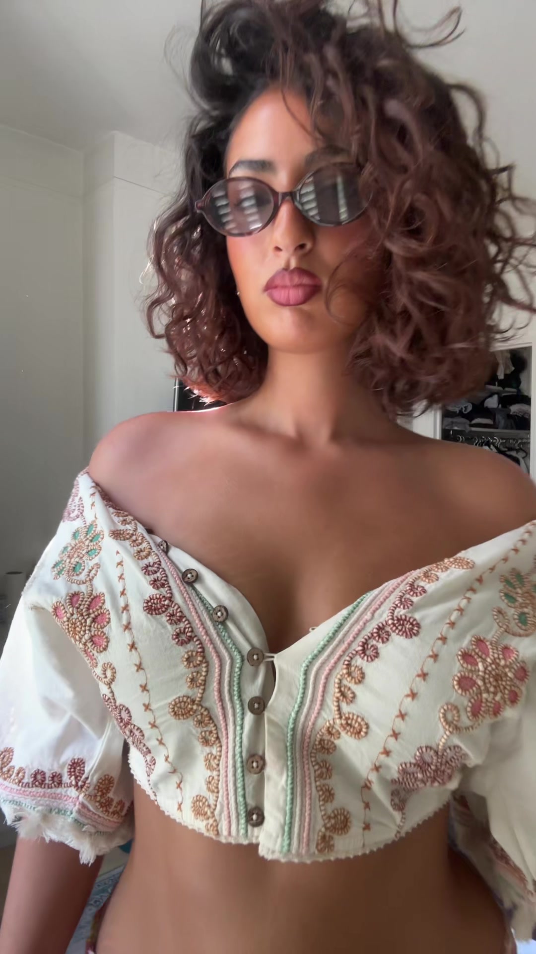 @Adjé