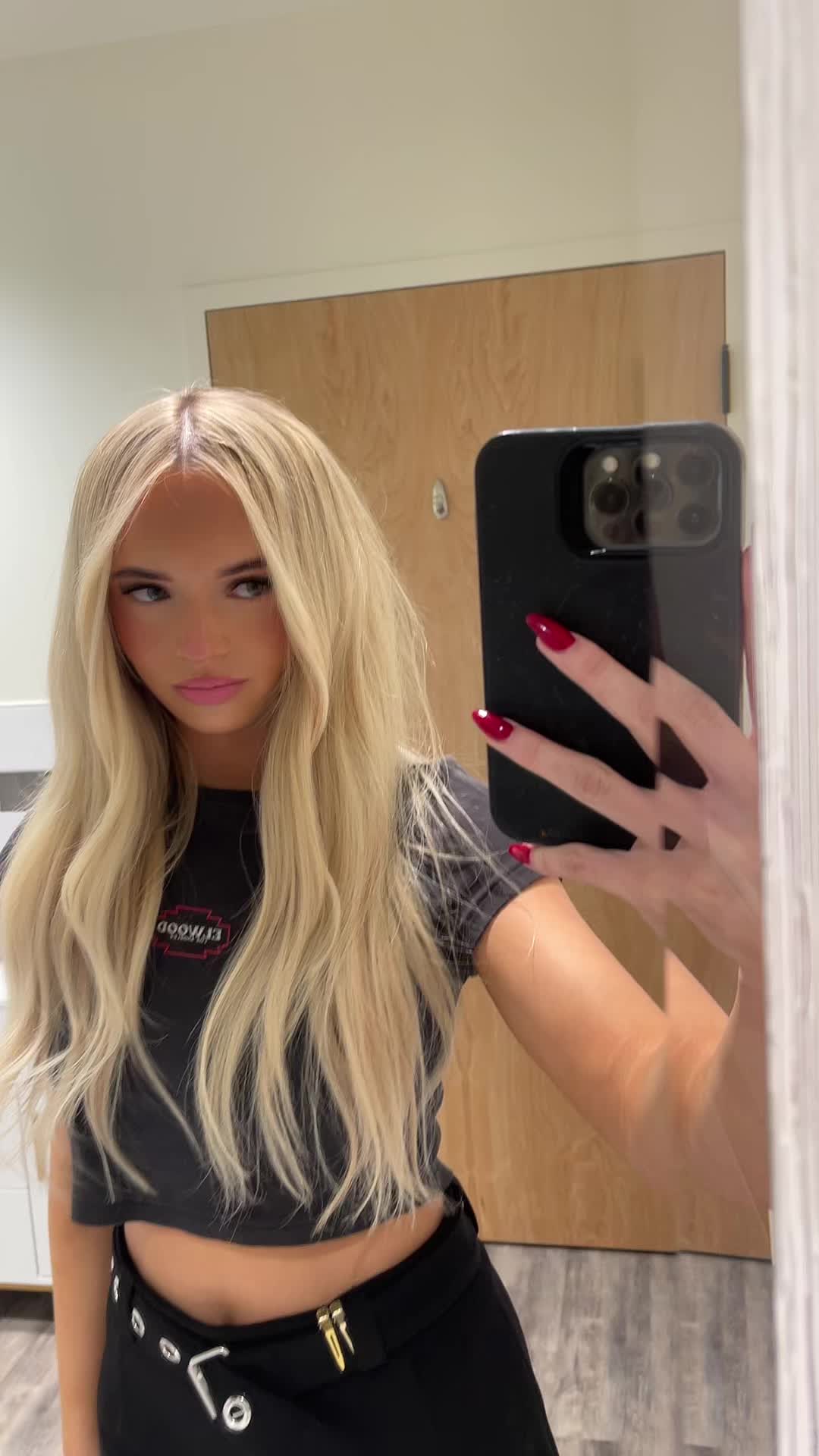 @Elle🍒🧸🪩