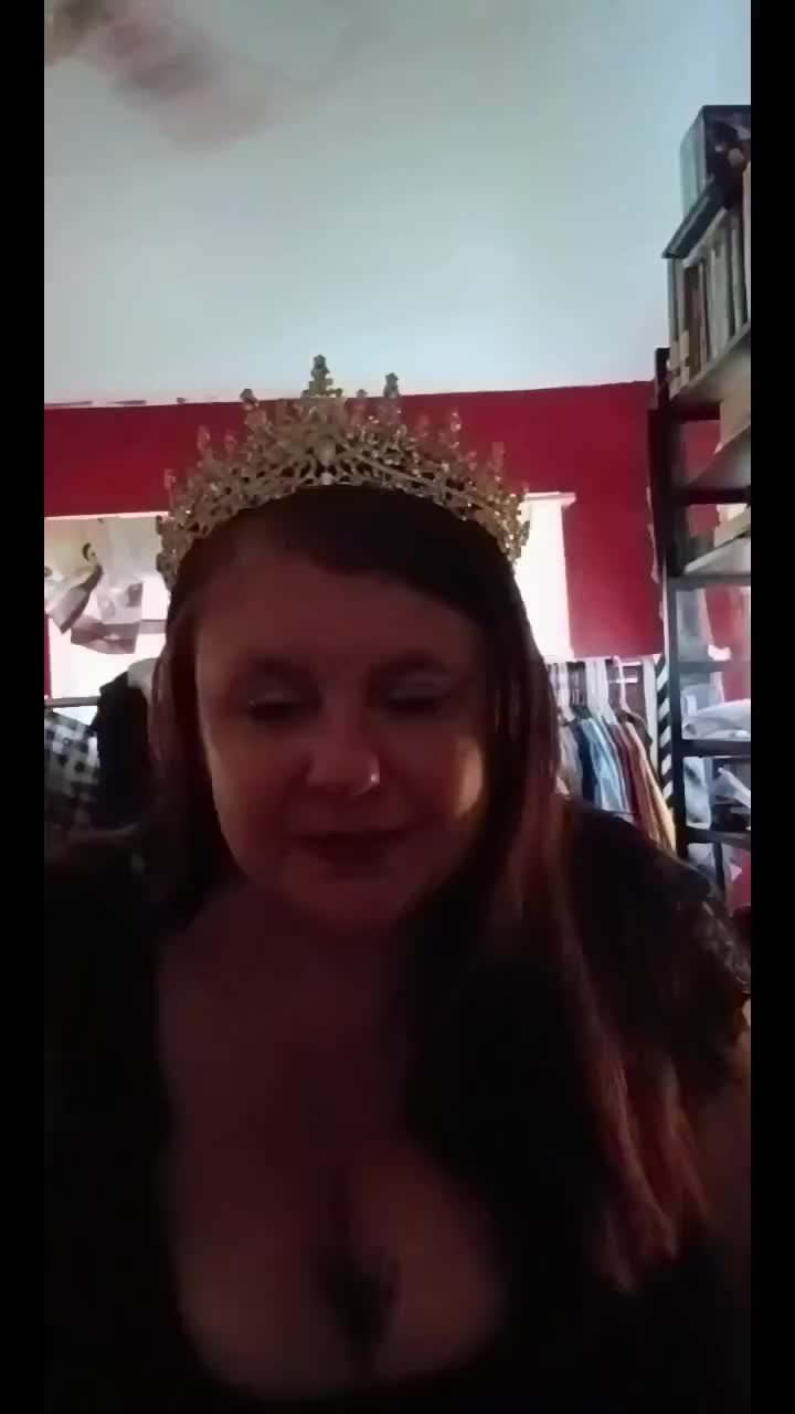 @queenfirechaser1223
