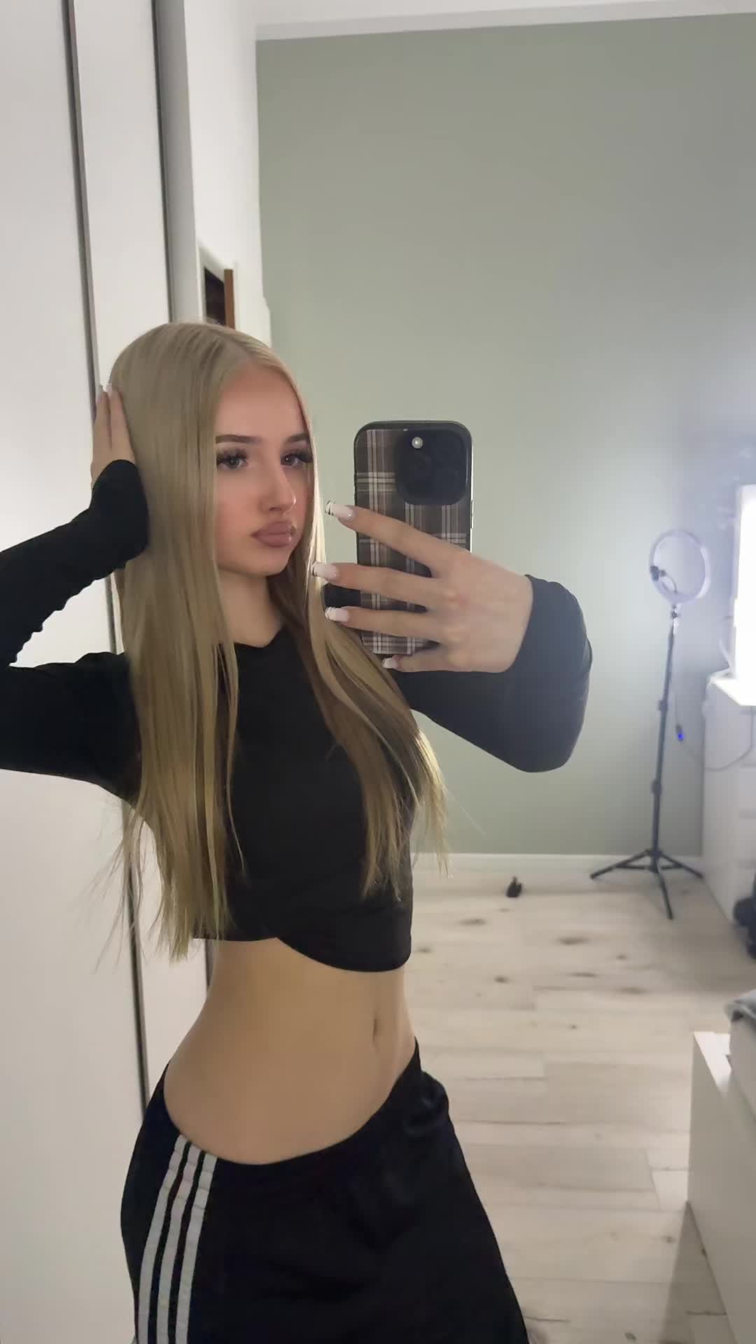 @omgtolenkaa