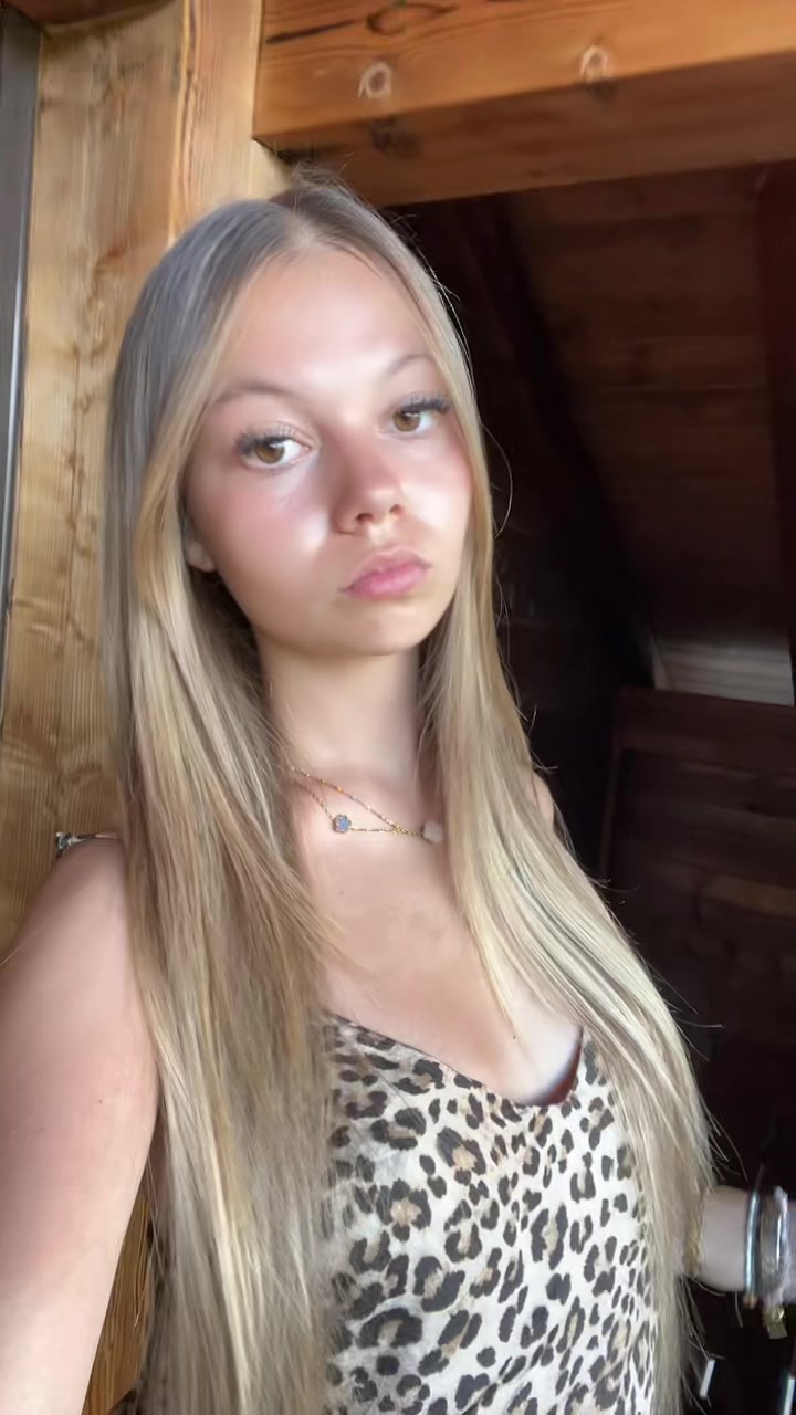 @✯