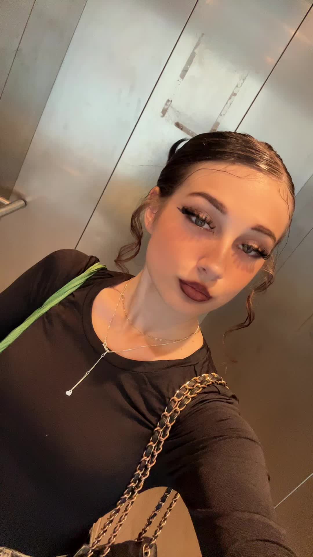 @Aylin🇦🇫