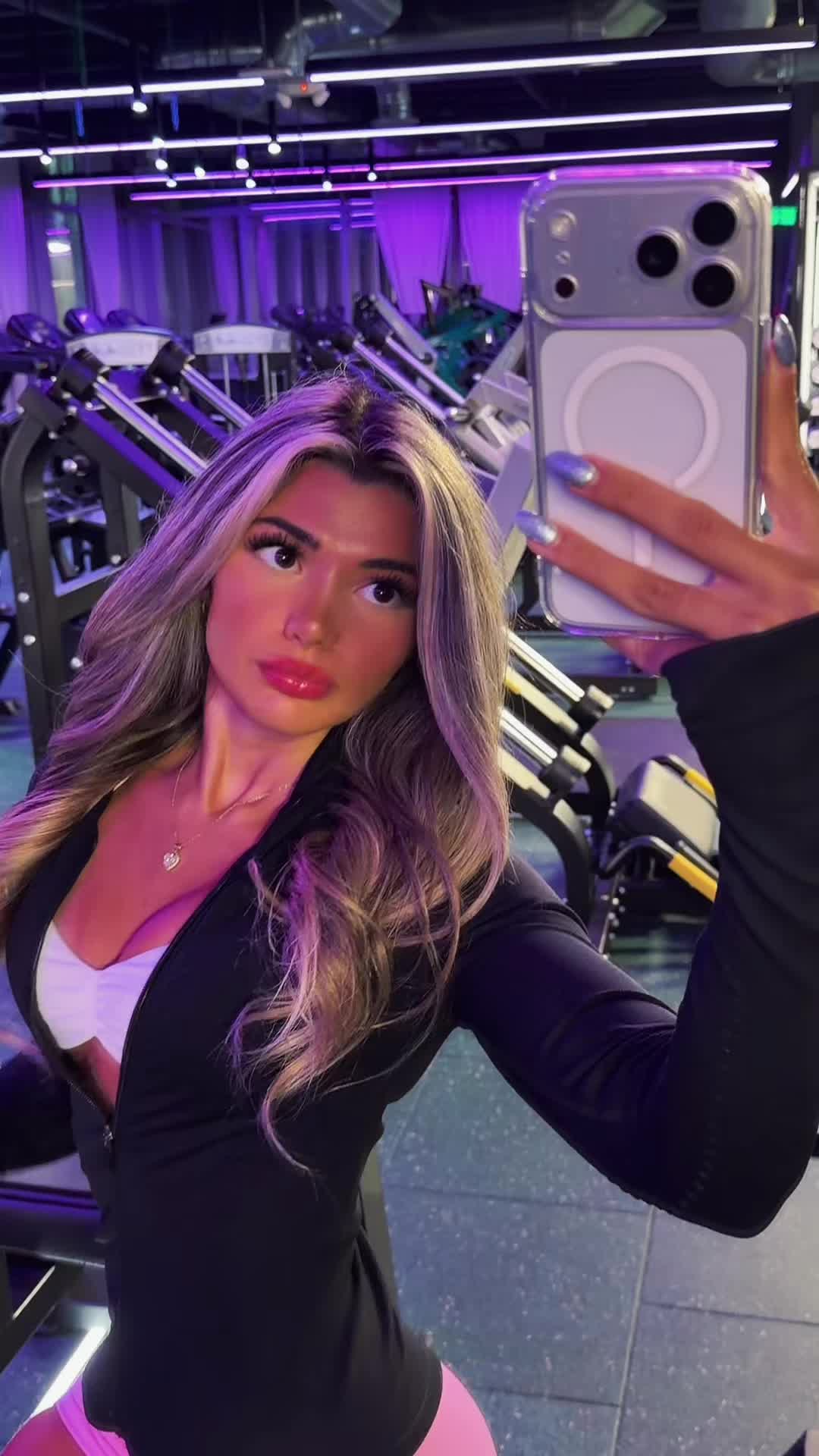 @Ella