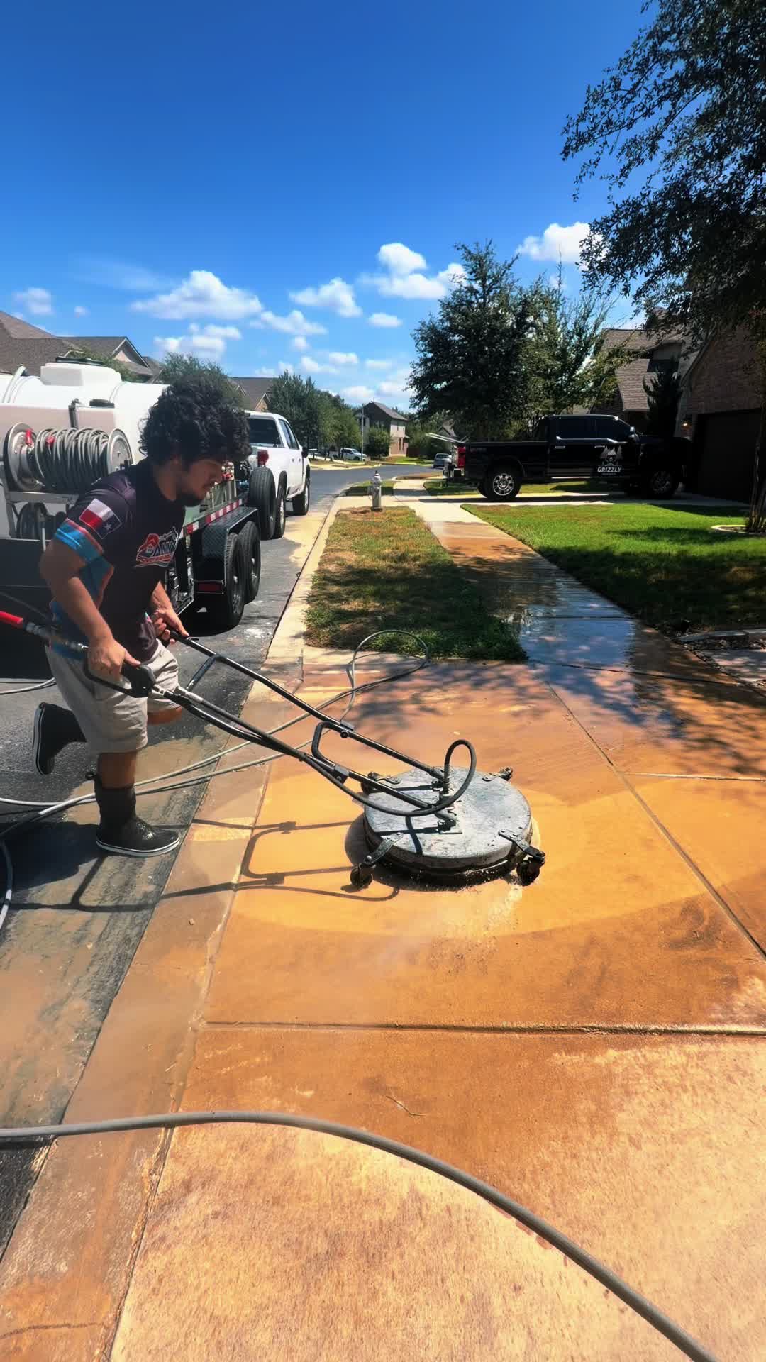 @Dannys Power Washing LLC