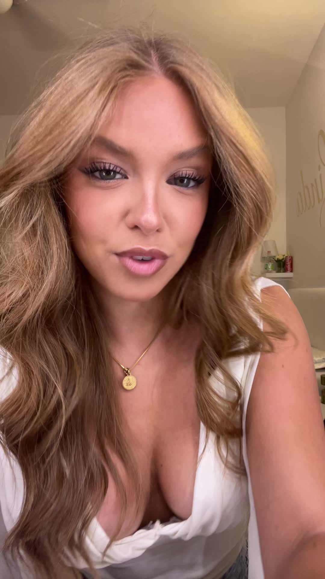 @lindavellani