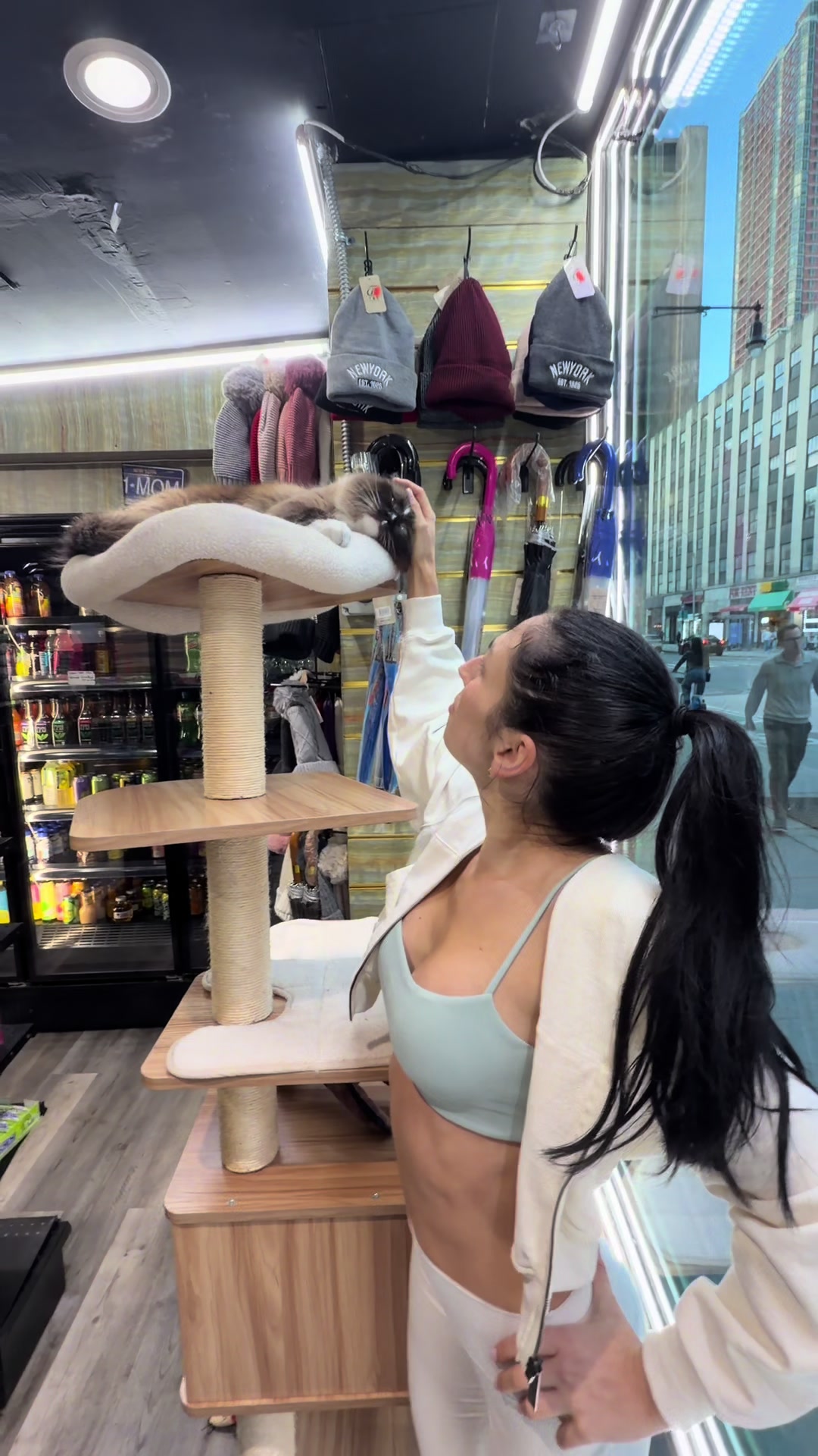 @jadealexislaz
