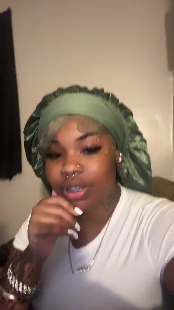 @stlh0ttie_
