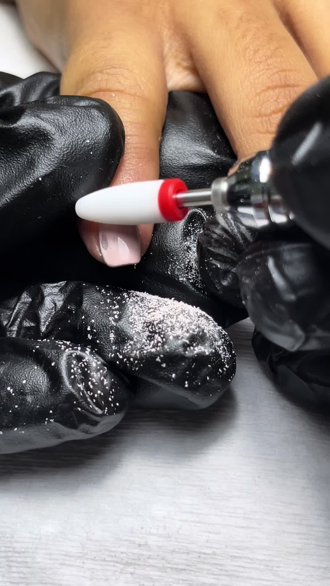 @karolnailsstudio_