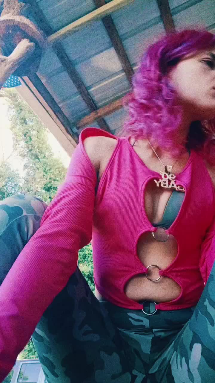 @hisqueen