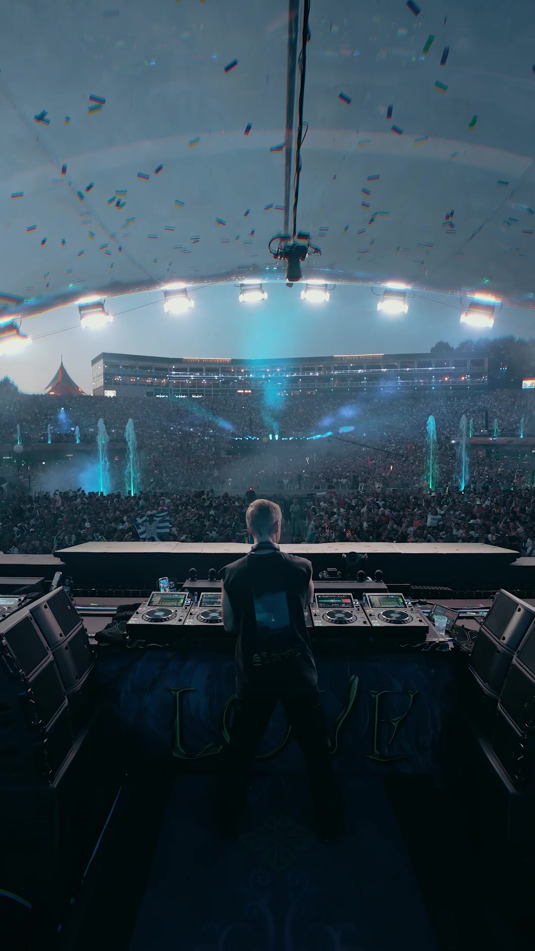 @Armin van Buuren
