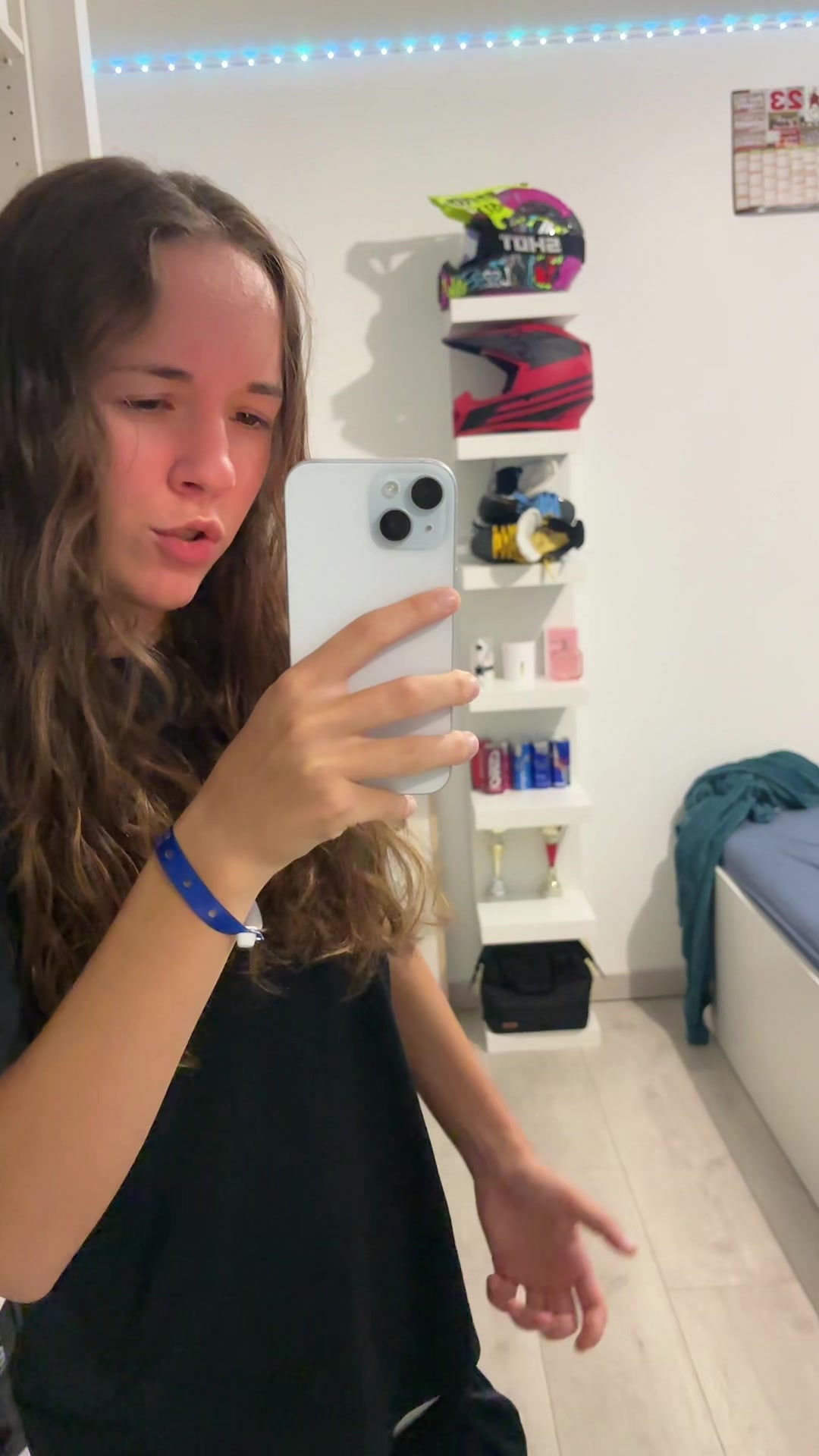 @𝐜𝐥𝟒𝐫𝐚.😶&zwj;🌫️