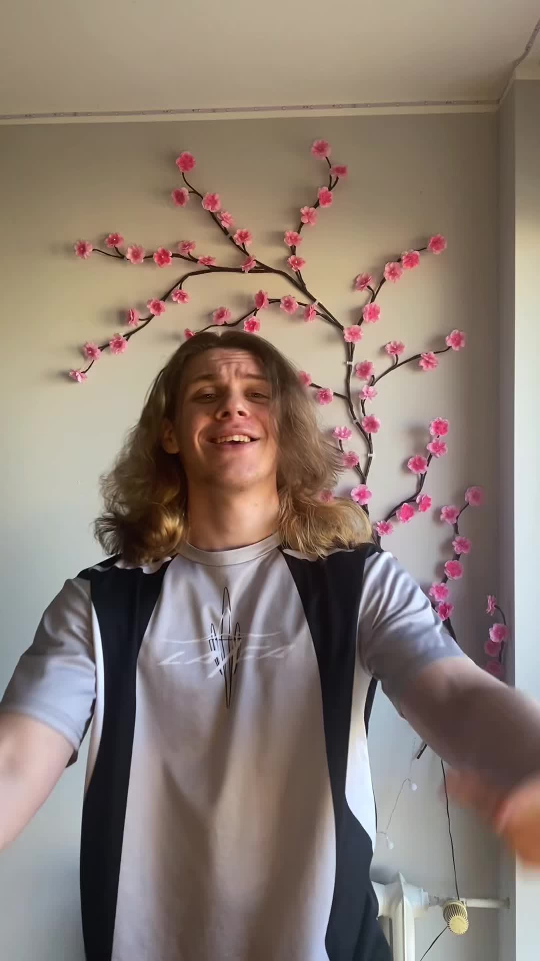 @Кикич👾