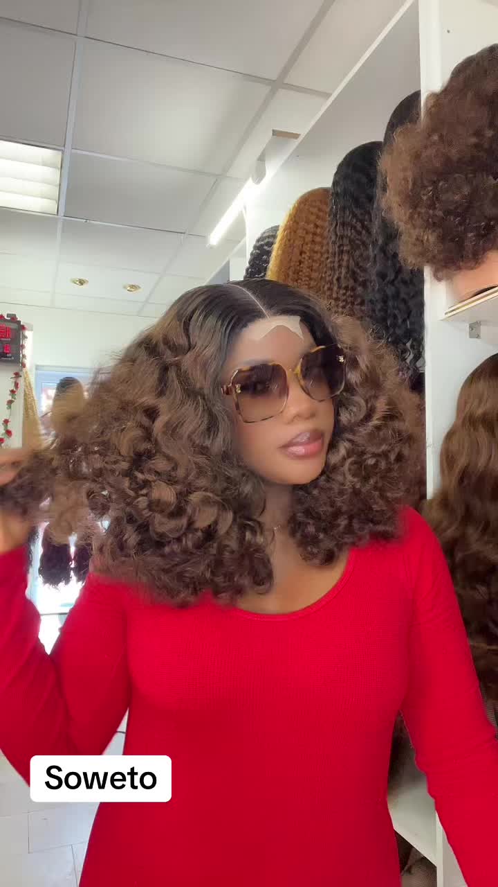 @Ebony_luxury_empire