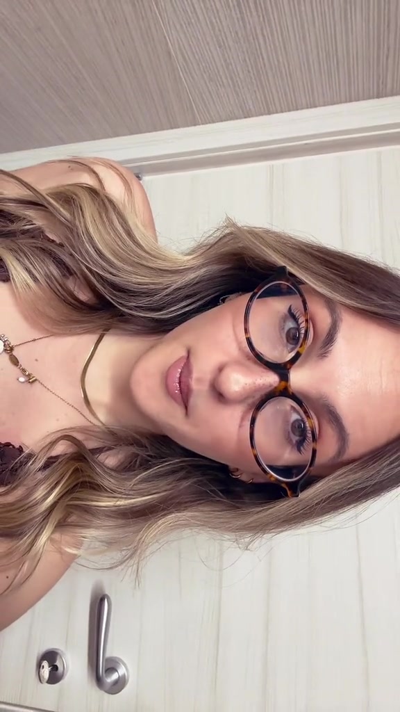 @Franci