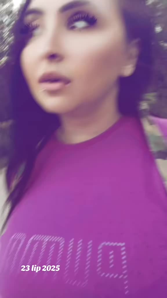 @Czoorna💋😈