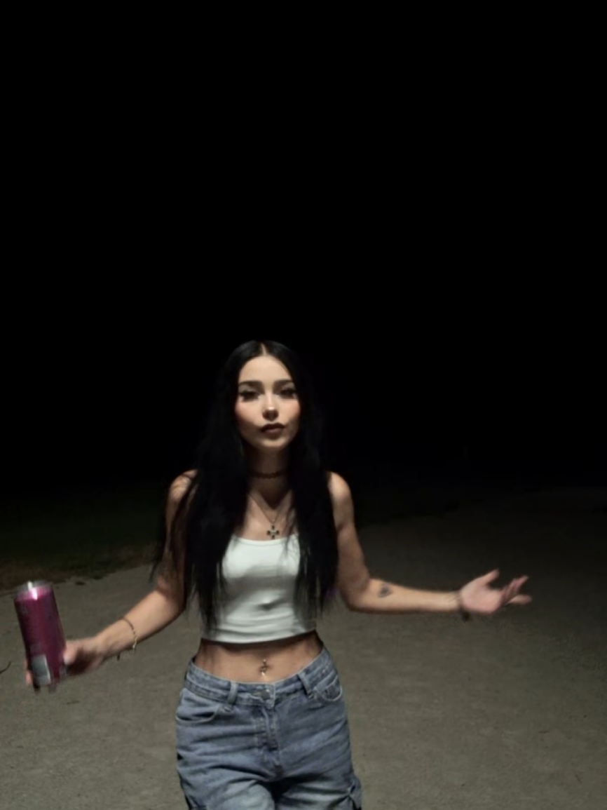 @☽✞𝕷𝖊𝖘𝖑𝒚✞☾