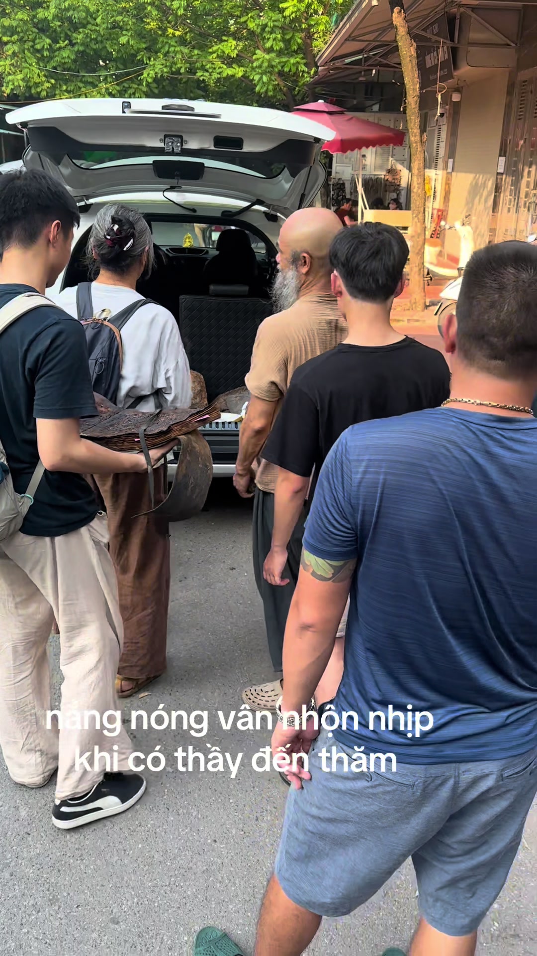 @B&ograve; Đi&ecirc;n Đỗ Phủ