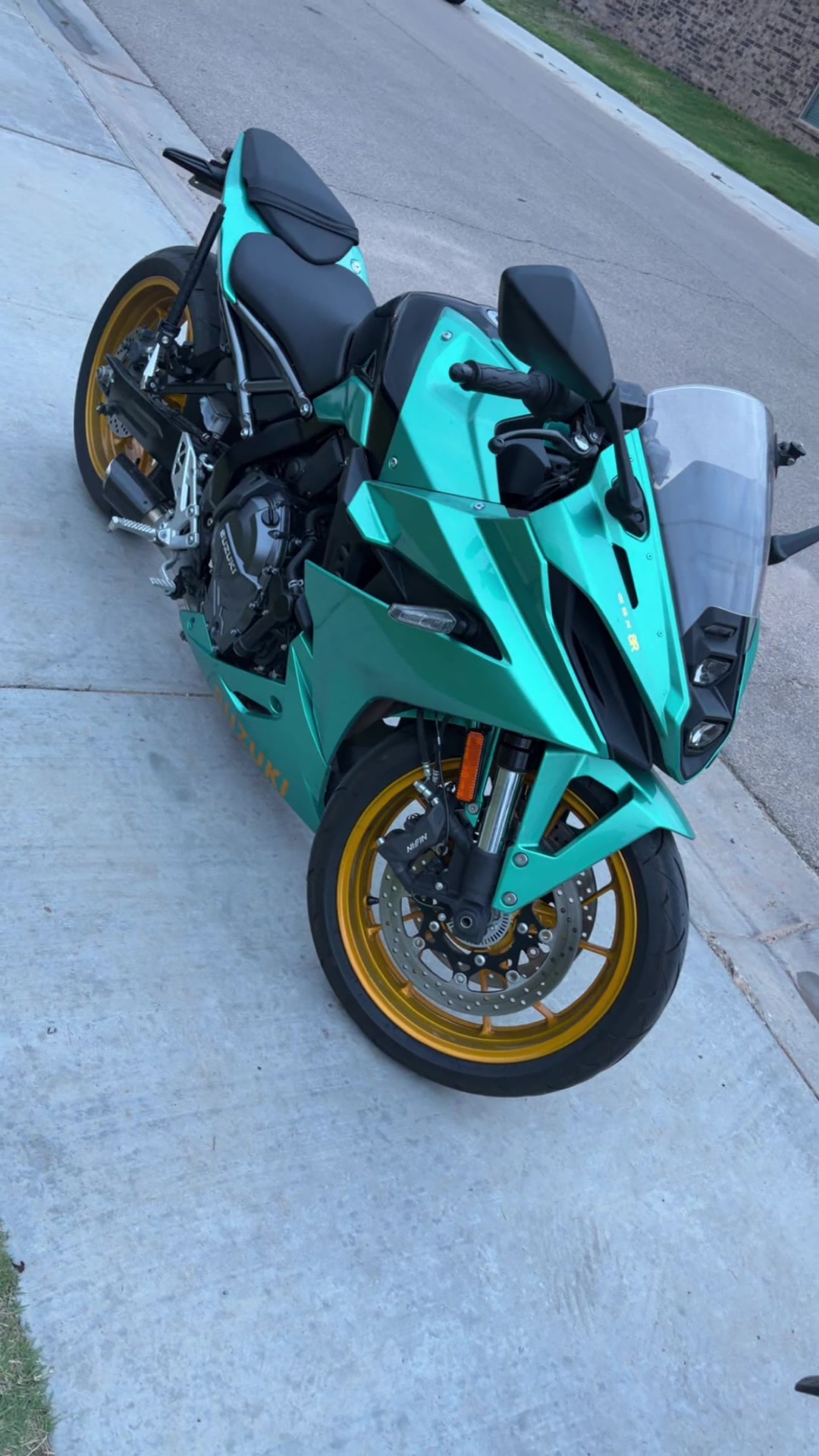 @LbkGsx8R