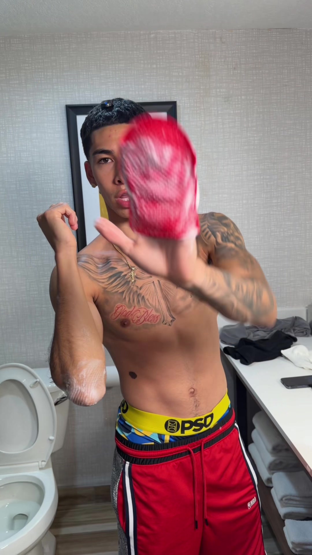 @…