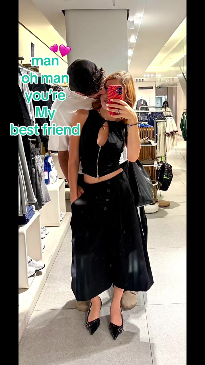 @SimplyElise