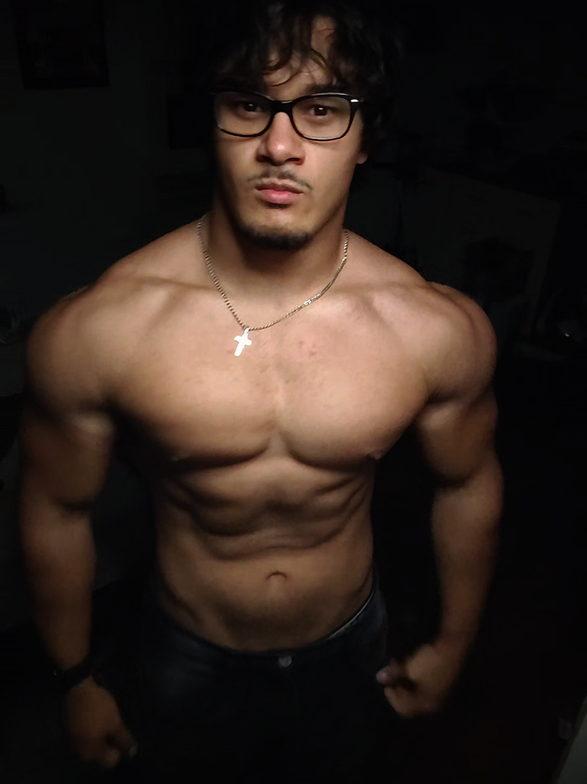 @János