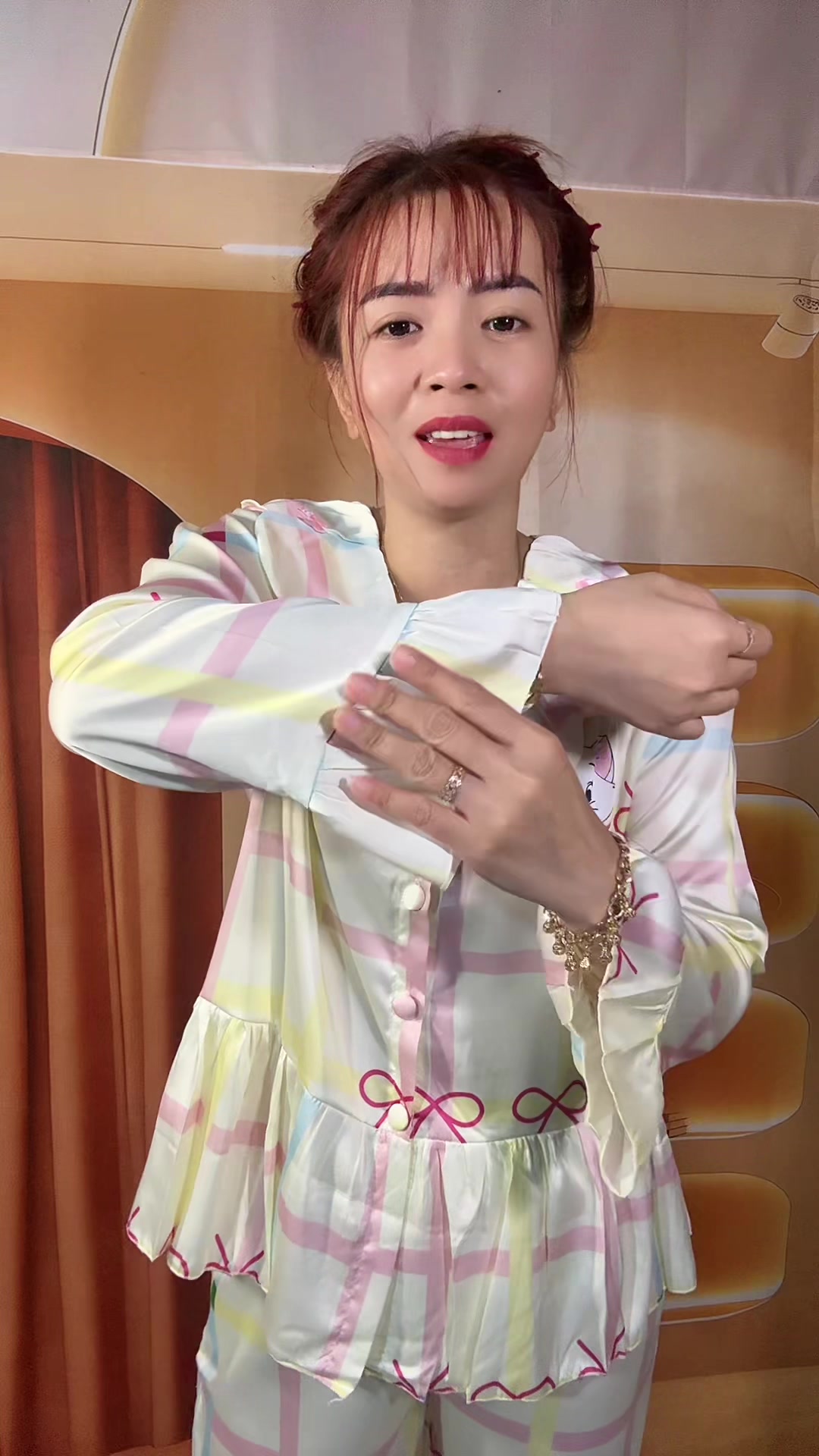 @Em Cẩm N&egrave;