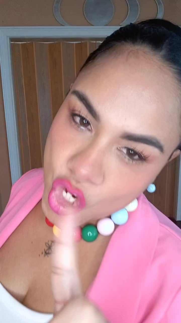 @Yoly   La Emperatriz👑🦋