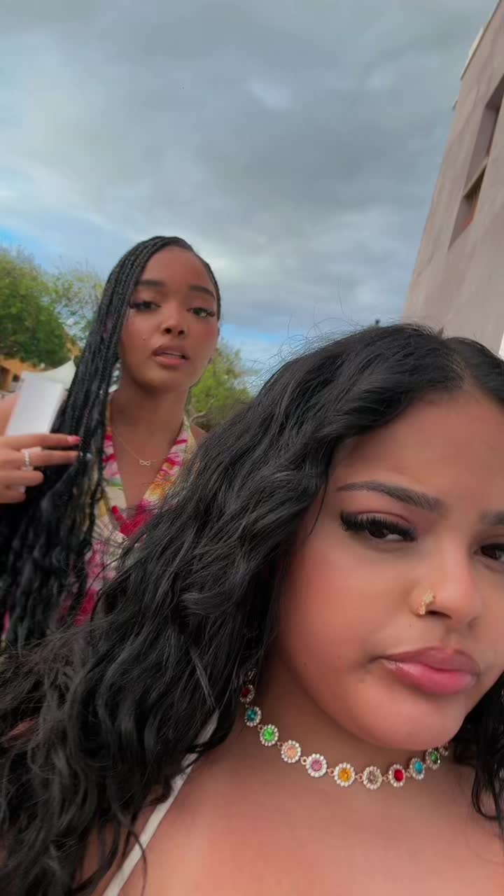 @Adriana <3