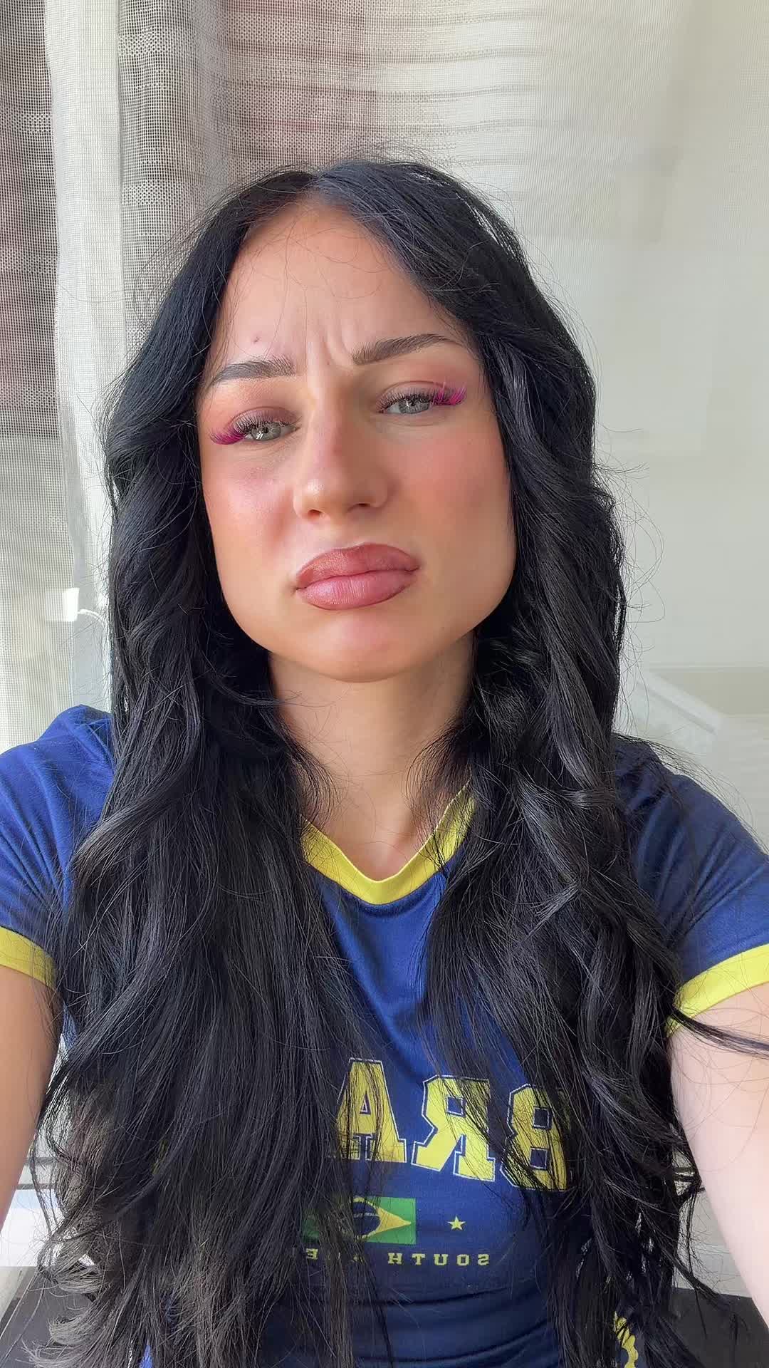 @antoinette_noir