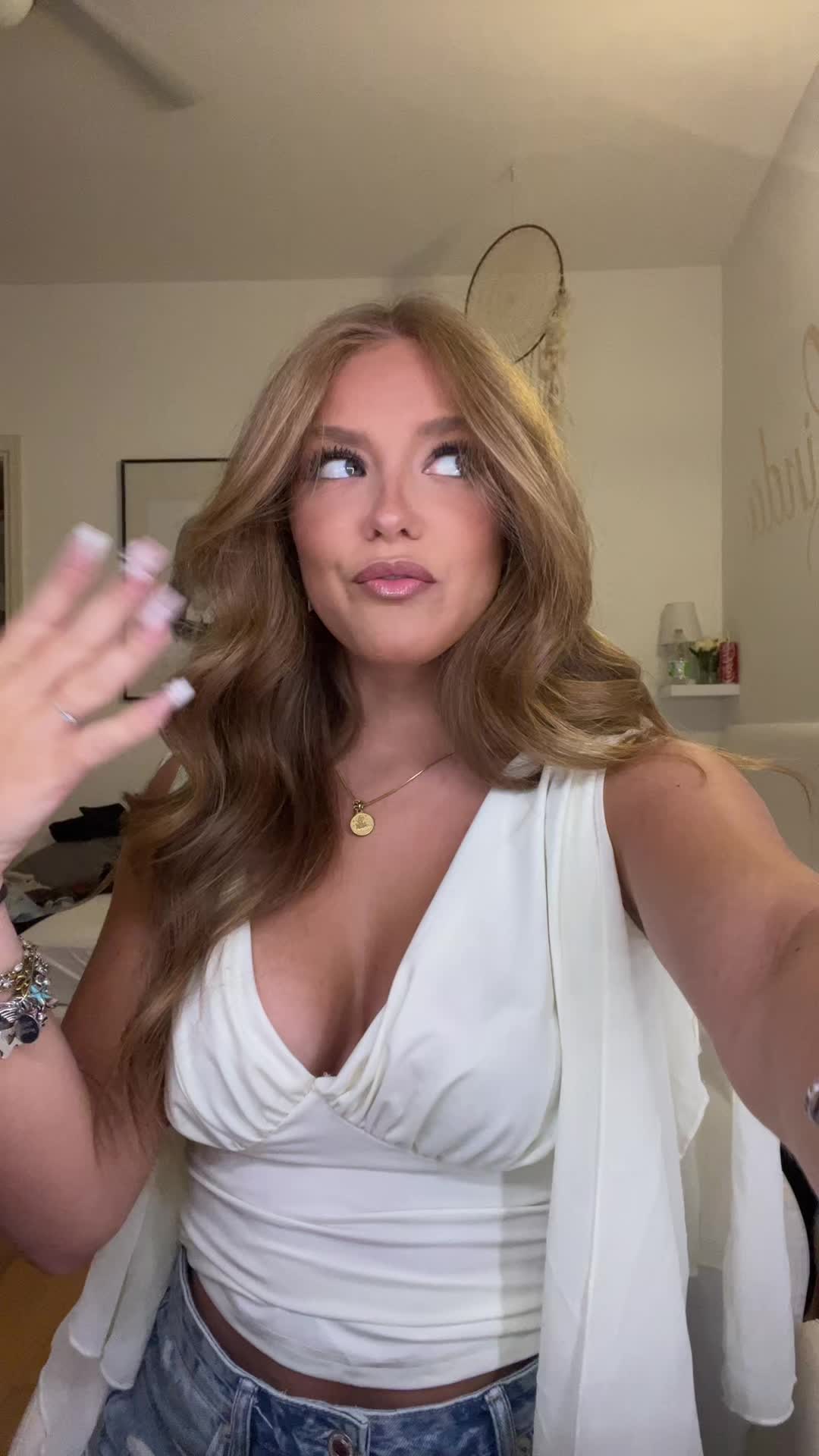 @lindavellani
