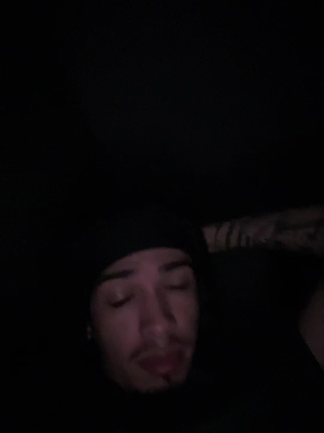 @￼